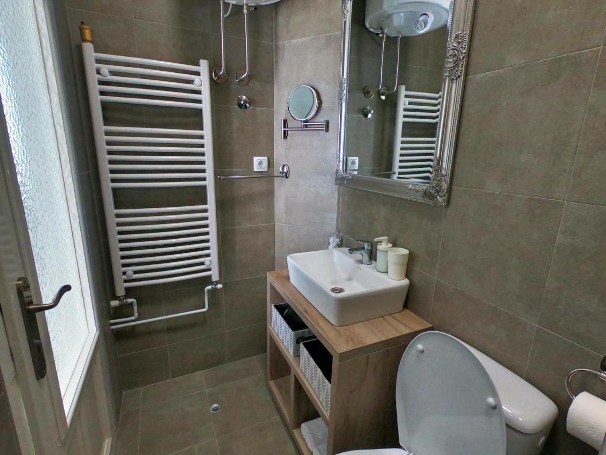 Spring Rustik Apartment ชาชาค ภายนอก รูปภาพ