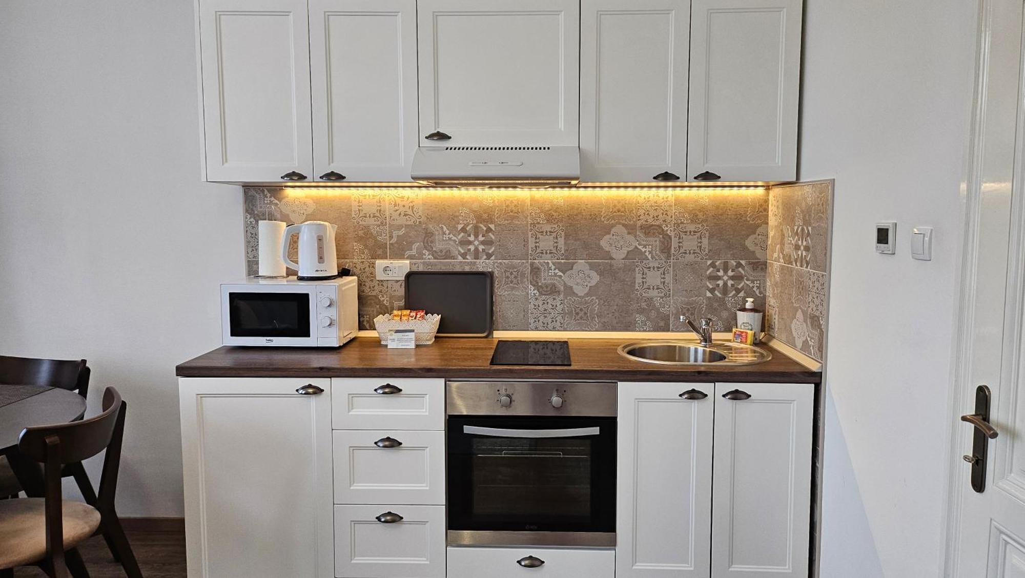 Spring Rustik Apartment ชาชาค ภายนอก รูปภาพ
